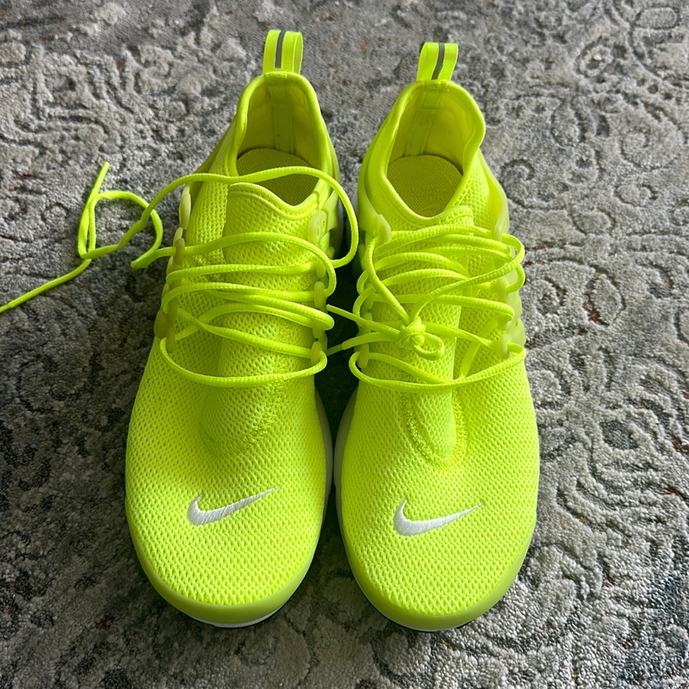 Size 8 Women Nike Air Presto Volt Green Shoes